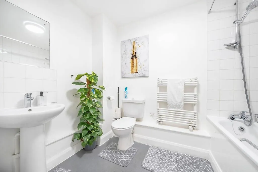 Impressive Central London Balcony Apartment United Kingdom